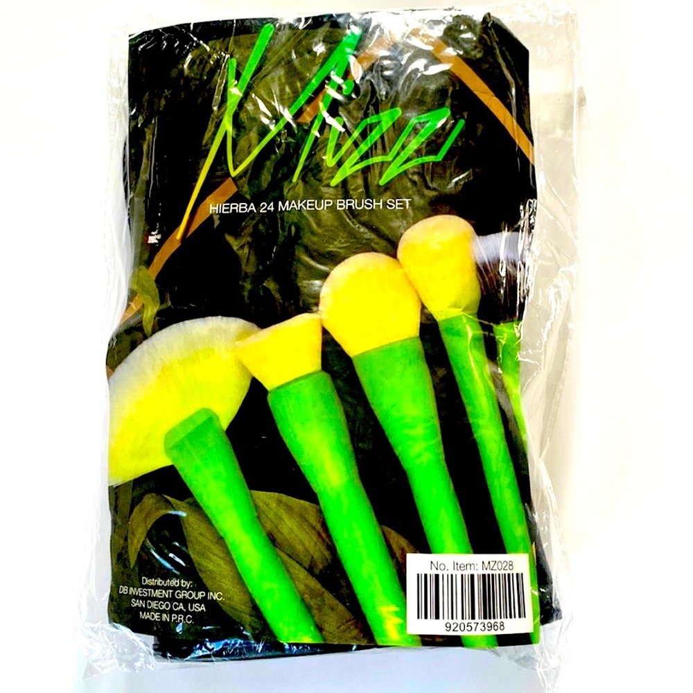 Mizz Hierba 24 Makeup Brush set